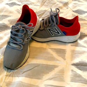Kids New Balance ROAV sneakers size 1